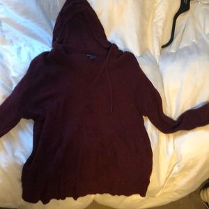 maroon hoodie sweater